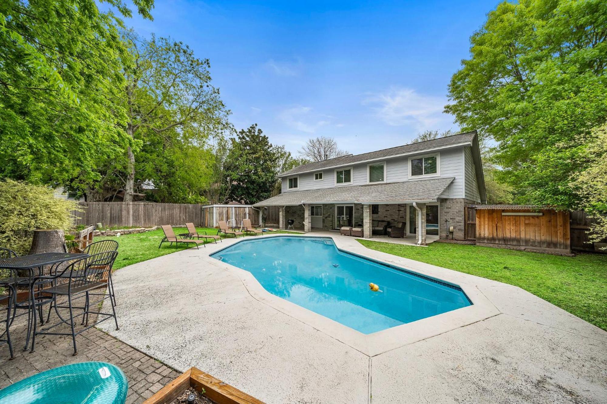 Pool Getaway Games Wifi Bbq Yard *