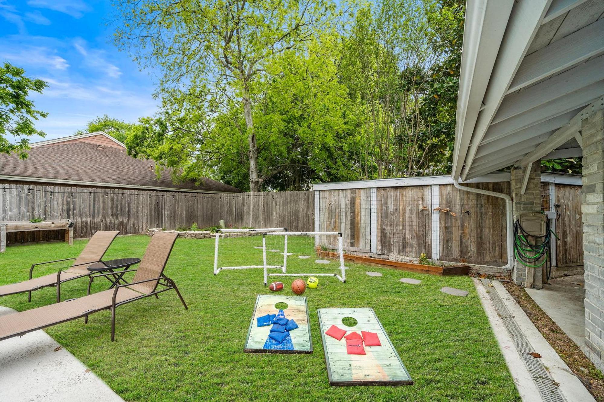 Pool Getaway Games Wifi Bbq Yard Holiday home